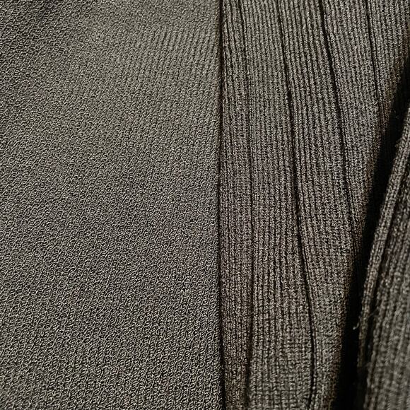 EUC - St John Collection Knit Cami and Pleated Skirt - Picture 4 of 8